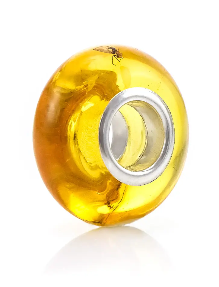 картинка Солнечный шарм из натурального лимонного янтаря с инклюзом насекомого в онлайн магазине