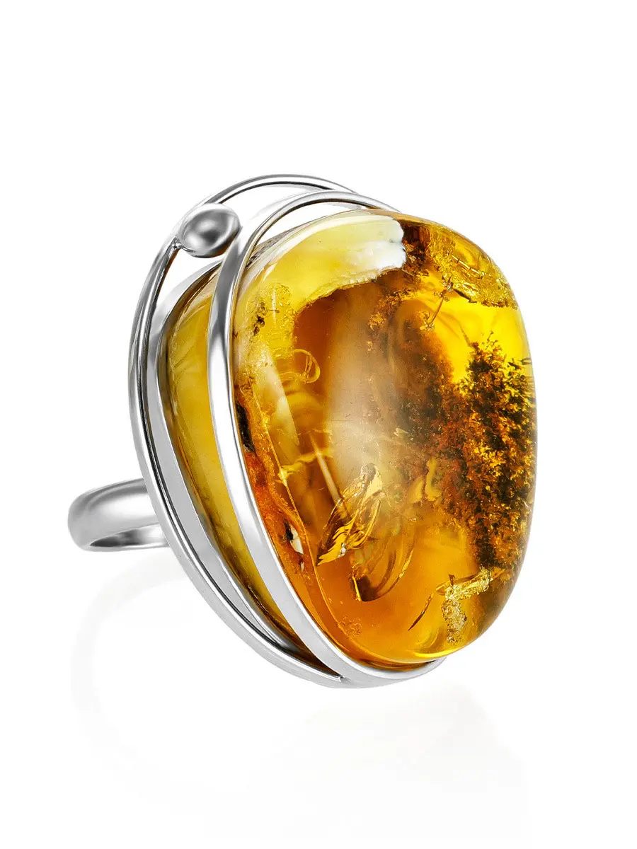 картинка Крупное коктейльное кольцо с живописным текстурным янтарём в онлайн магазине