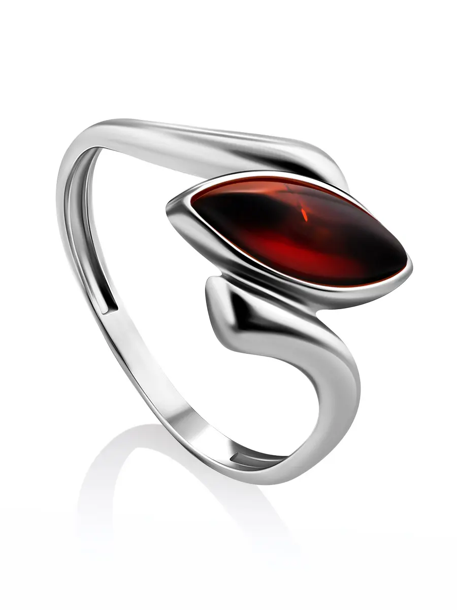 картинка Нежное кольцо из серебра с натуральным вишнёвым янтарём «Андромеда» в онлайн магазине