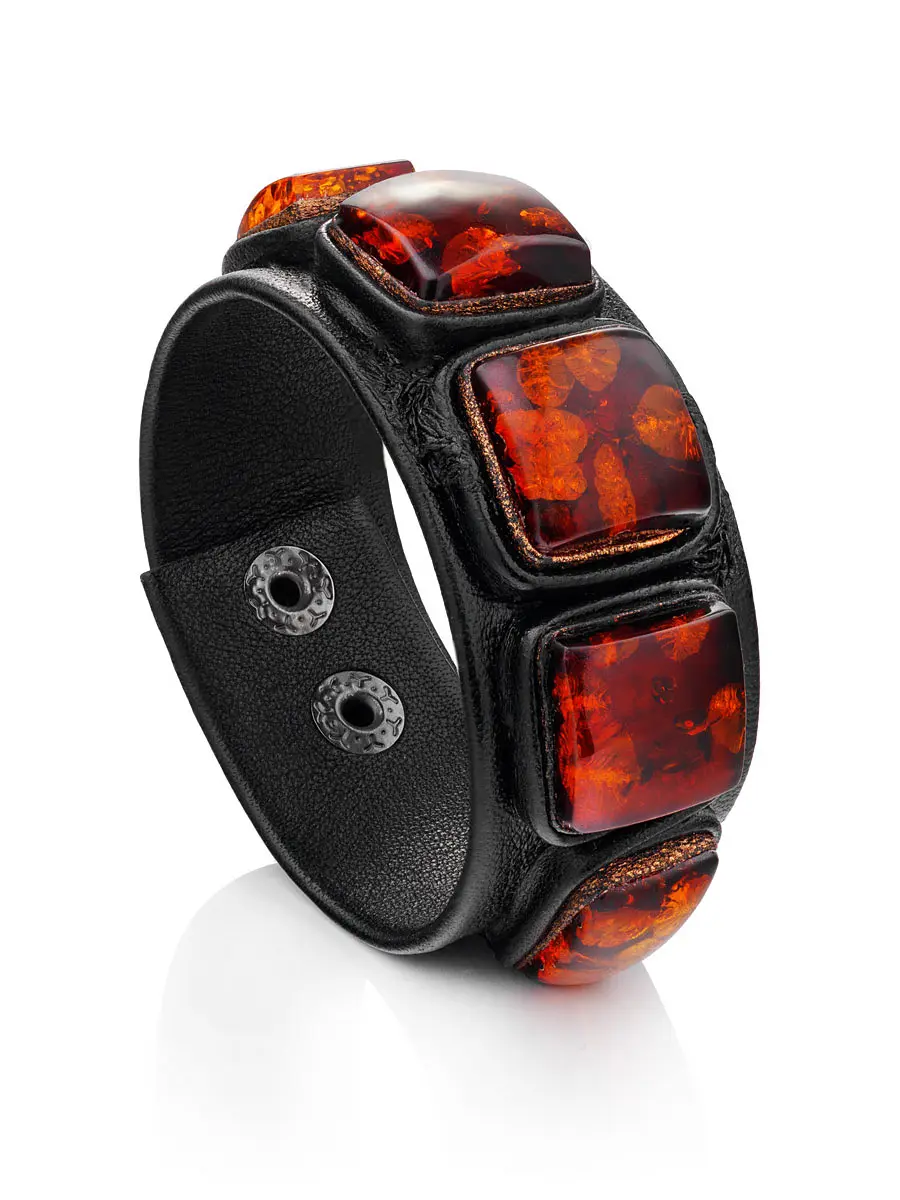 картинка Эффектный кожаный браслет, украшенный натуральным янтарём «Амазонка» в онлайн магазине