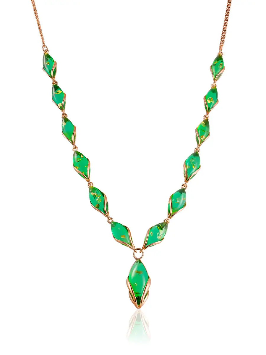 картинка Нарядное позолоченное колье с изумрудным янтарём «Подснежник» в онлайн магазине